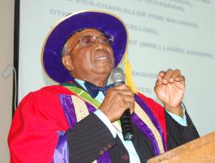 Professor Nurudeen Olorun-nimbe Adedipe making a point at the lecture